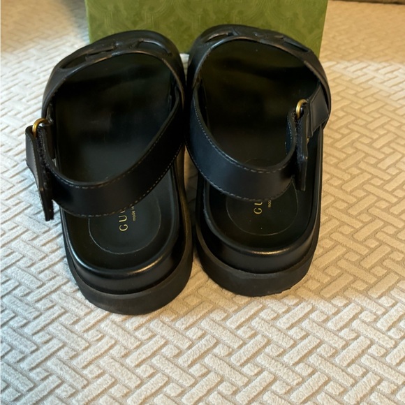đź’—Authentic Gucci Cosmos Softy Leather Sandal. In excellent condition! - Picture 4 of 11